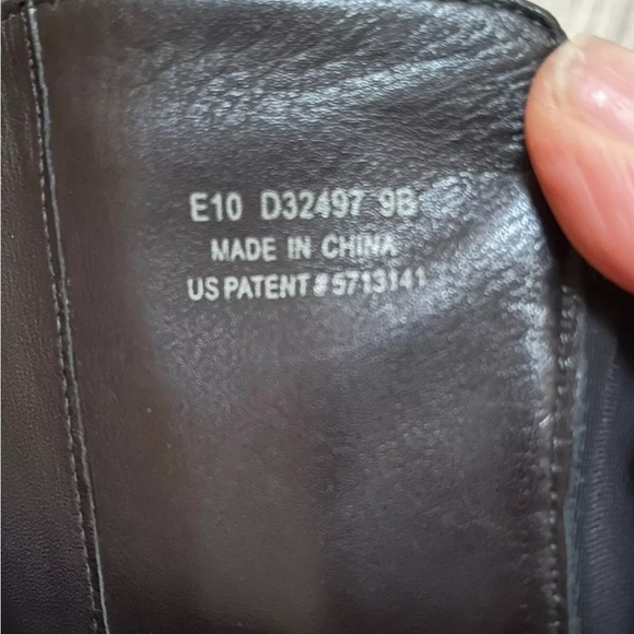 Cole Haan Avalon Tall Boot Black Leather MSRP $378 SZ 9B barely pre loved - Picture 6 of 9